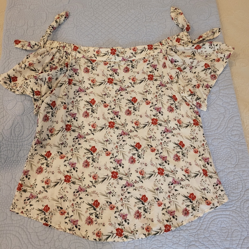 Your Story Off the Shoulder Floral Top